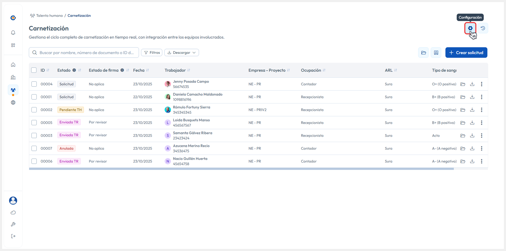 Vista principal apuntando al botón de Configuración